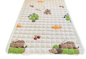 Pătură pufoasă cu elastic pentru prindere pe saltea – cuvertură moale pentru pat și învelit