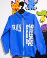 Set trening băieți albastru cu hanorac și pantaloni negri – îmbrăcăminte sport confortabilă pentru școală și joacă