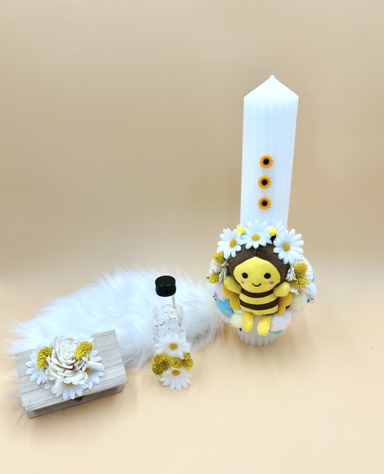 set-botez-lumanare-cu-albinuta-sticluta-de-mir-si-cutie-suvita-handmade-romania-786949 Set Botez 3 piese Lumânare cu Albinuță– Handmade România