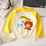 Set 4 bluze din bumbac pentru copii cu imprimeuri colorate – confort, calitate și design jucăuș pentru fiecare zi