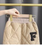 Trening de iarnă matlasat pentru copii – set 2 piese unisex, culoare bej deschis