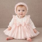 Rochiță din satin alb și roz pentru fetițe de iarna – ținută elegantă pentru botez și ocazii speciale