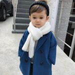 Palton bleumarin pentru băieți, elegant și călduros, ideal pentru sezonul rece