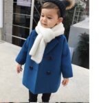 Palton bleumarin pentru băieți, elegant și călduros, ideal pentru sezonul rece