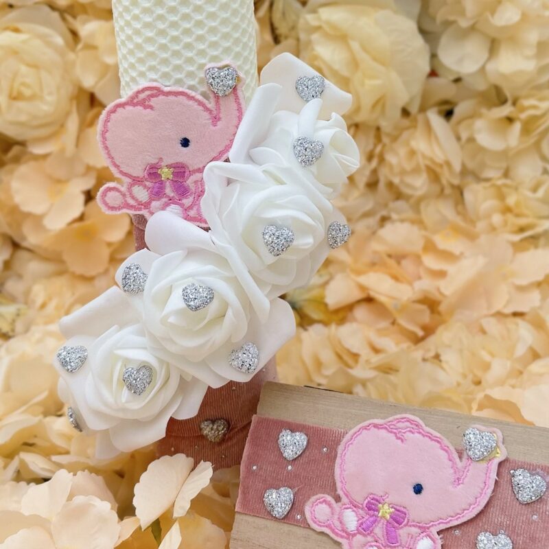 Lumanare Botez din Ceara de Albine Tip Fagure Handmade cu Elefant Roz si Flori Albe + Cutie Suvita Asortata