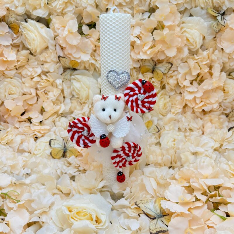Lumanare Botez din Ceara de Albine Tip Fagure Handmade cu Ursulet si Decor Alb-Rosu – Model Premium pentru Fete si Baieti
