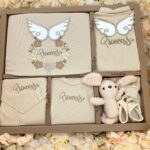 Set Nou-Născut Princess din Bumbac Organic – Body, Păturică, Hăinuțe și Accesorii Premium pentru Fetițe 0-3 luni