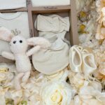 Set Nou-Născut Princess din Bumbac Organic – Body, Păturică, Hăinuțe și Accesorii Premium pentru Fetițe 0-3 luni