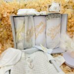 Trusou botez băieți complet – costum elegant 0-3 luni + lumânare și accesorii