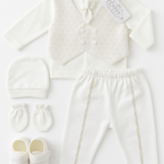 Set Nou-Născut Băieți Ivory cu Vestă Elegantă și Accesorii Complete – Bumbac Moale, 0-3 luni