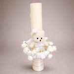 Lumânare de botez din ceară naturală cu ursuleț și coroniță florală, realizată manual