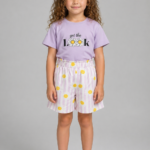 Set copii 3-7 ani 2 piese cu tricou mov, pantaloni scurți și imprimeu Look