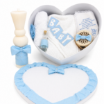 Trusou Botez Băiețel cu Cutie Ovală Crem și Lumânare Decorată – Set Complet pentru Taina Sfântului Botez