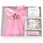 Set elegant pentru fetițe – rochiță roz cu tulle, body, pantofiori și bentiță - imagine 3